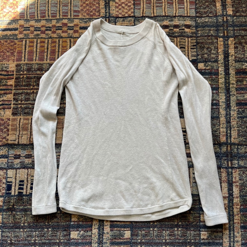 Lululemon Women's 100% Merino Wool Cream Pullover Sweater Size 6 M Quiet Luxury